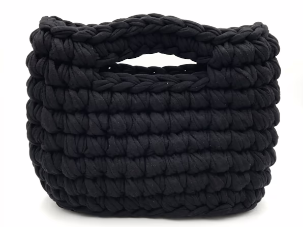 Black t-shirt yarn clutch