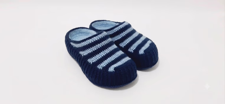Gemini_Generated_Image_km23htkm23htkm23_50% ocean colors crocs